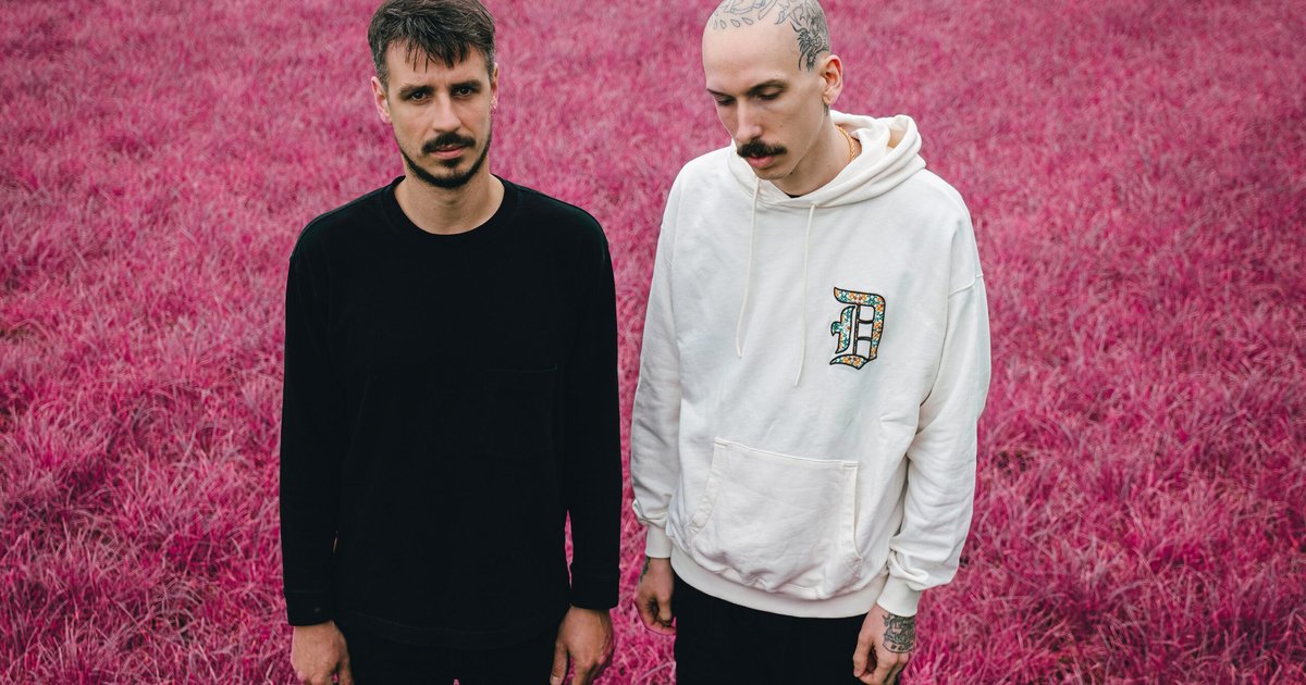 Berkova va uning dostlari bilan jinsiy aloqa